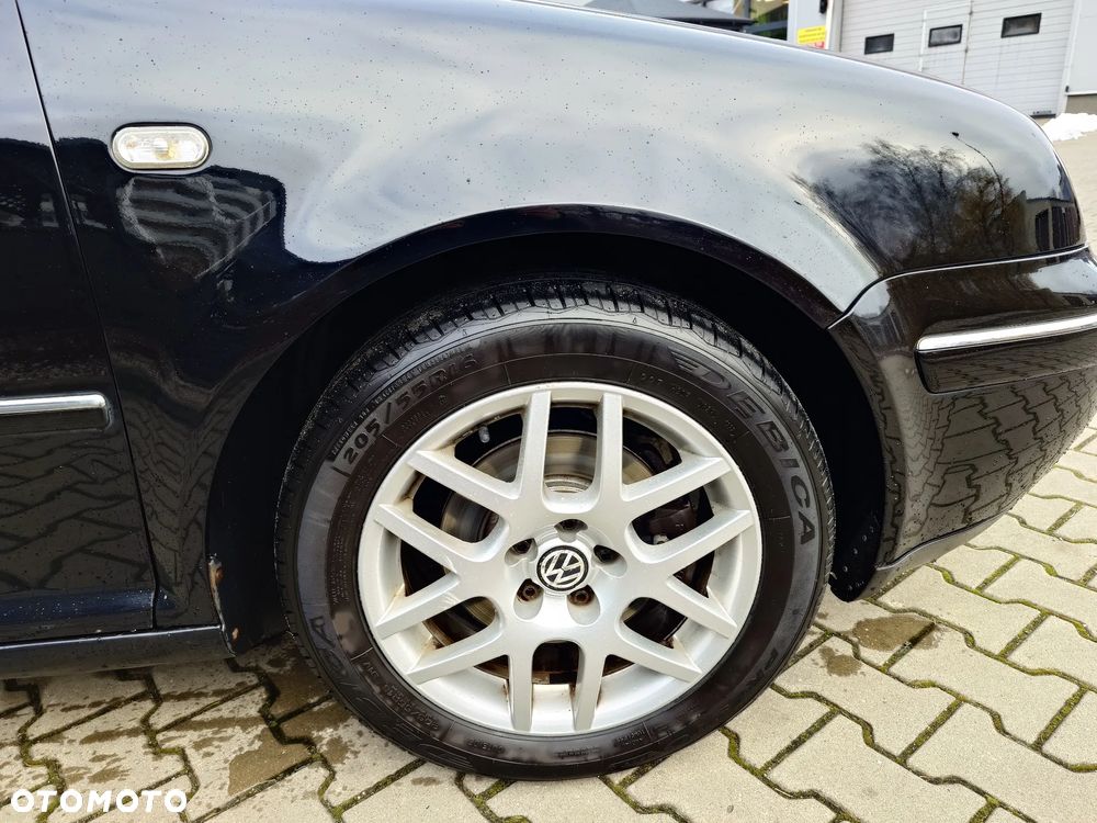 Volkswagen Bora Variant 1.9 TDI Highline - 10