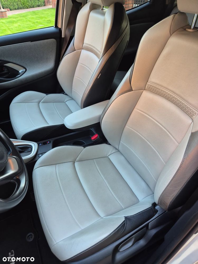 Toyota Yaris - 15