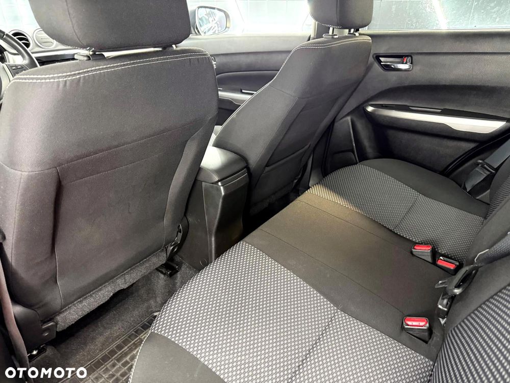 Suzuki Vitara 1.0 Boosterjet Comfort 2WD - 26