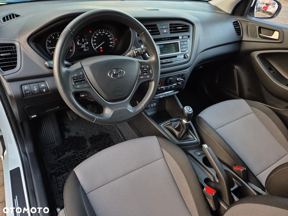 Hyundai i20 1.2 Comfort - 9