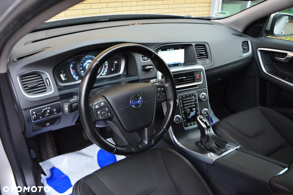 Volvo V60 D4 Geartronic Summum - 39