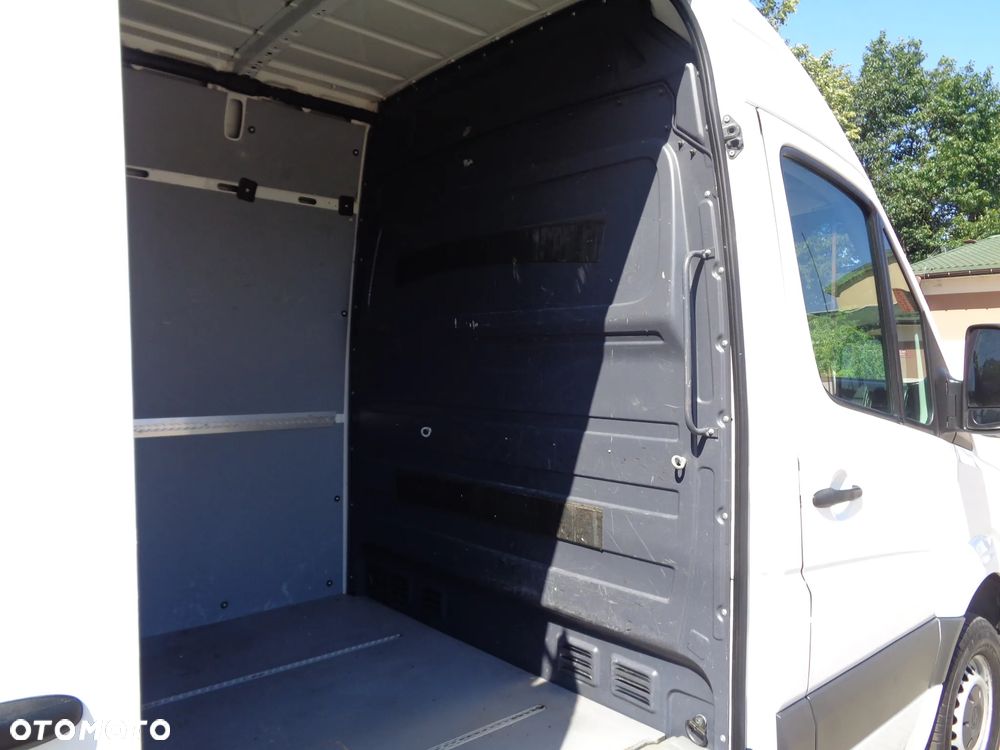 Volkswagen Crafter - 14