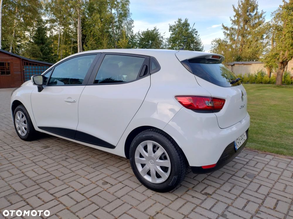 Renault Clio 1.2 16V 75 Life - 7