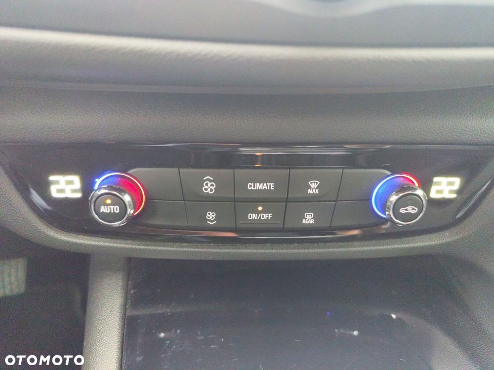 Opel Insignia - 26
