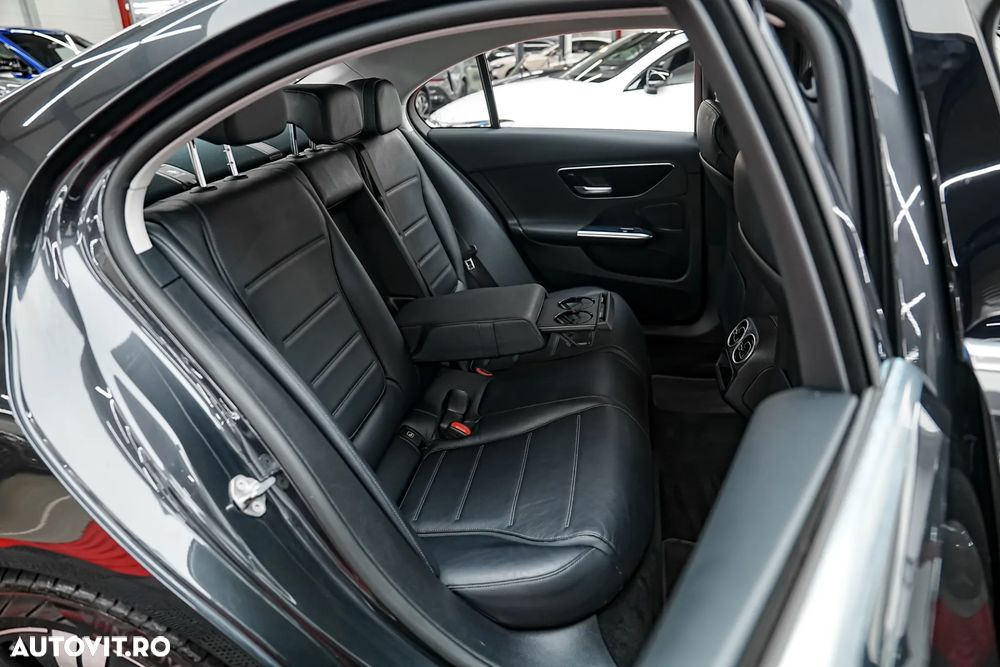 Mercedes-Benz C 220 d 9G-TRONIC 4Matic Avantgarde - 10