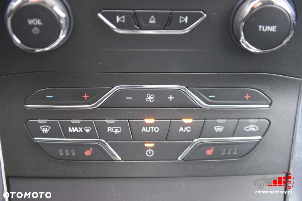 Ford Galaxy - 32