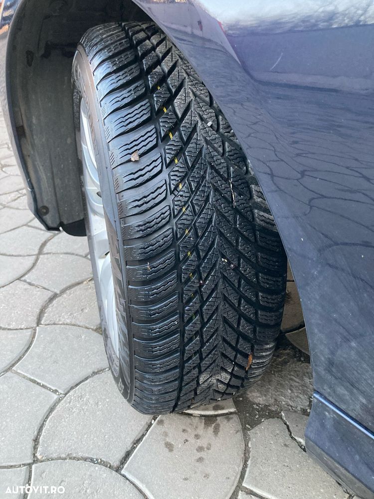 BMW Seria 3 320i Aut. - 4