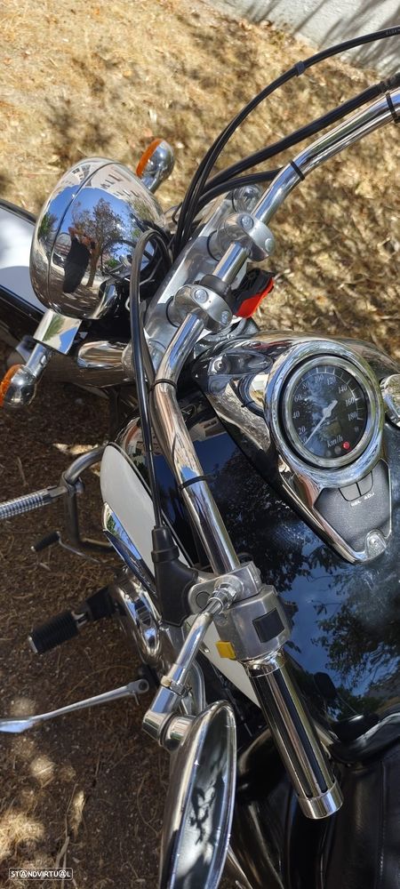 Suzuki Intruder VL 800 - 27