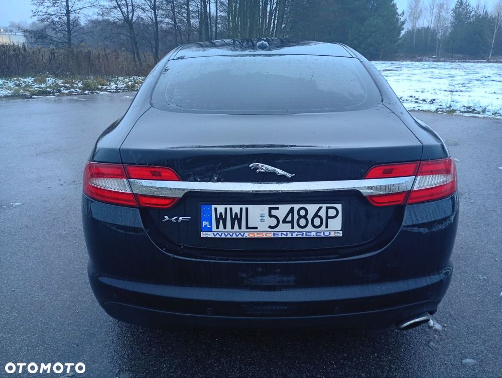 Jaguar XF 2.2 D - 5