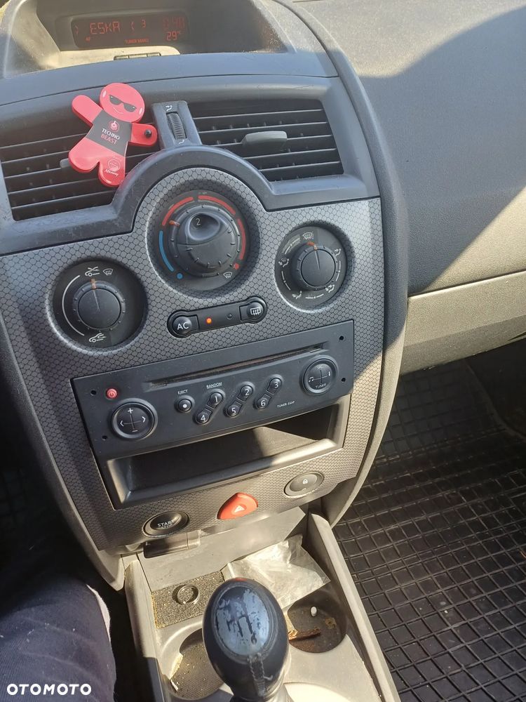 Renault Megane 2.0 16V Dynamique - 12