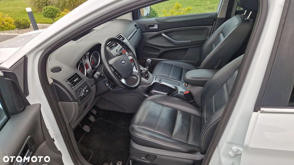 Ford Kuga 2.0 TDCi 2x4 Titanium - 7