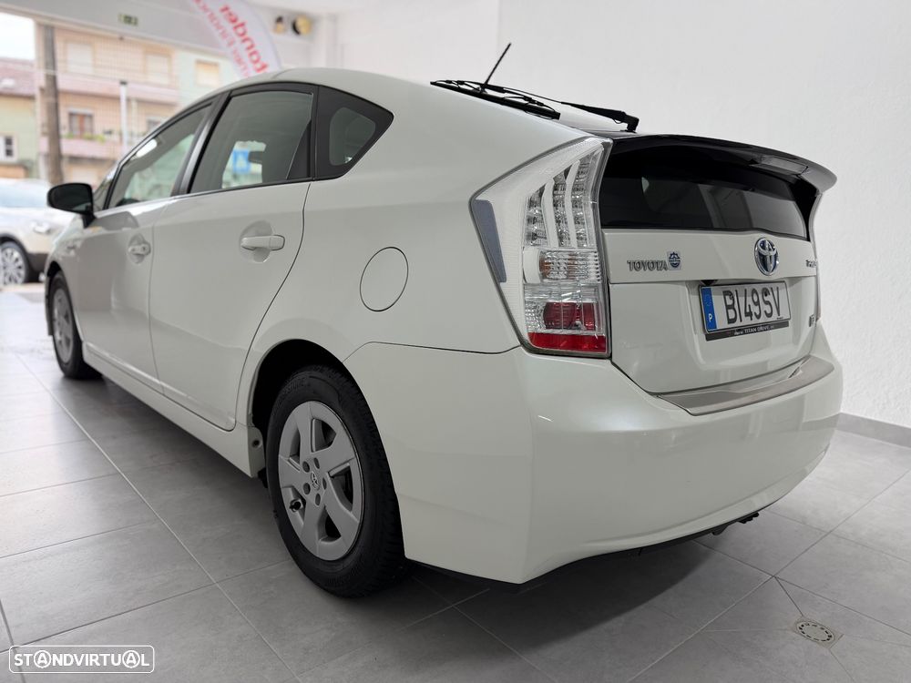 Toyota Prius 1.8 Premium +Pele+GPS+Solar - 6