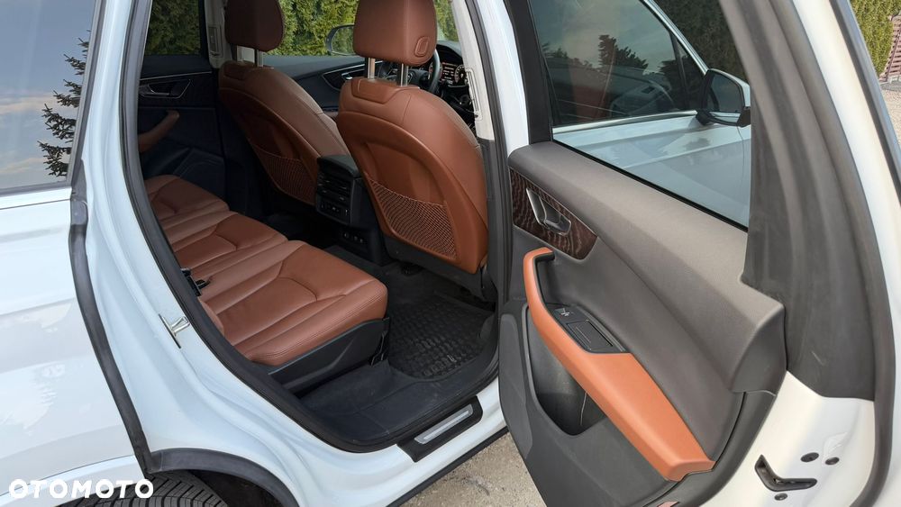 Audi Q7 - 13