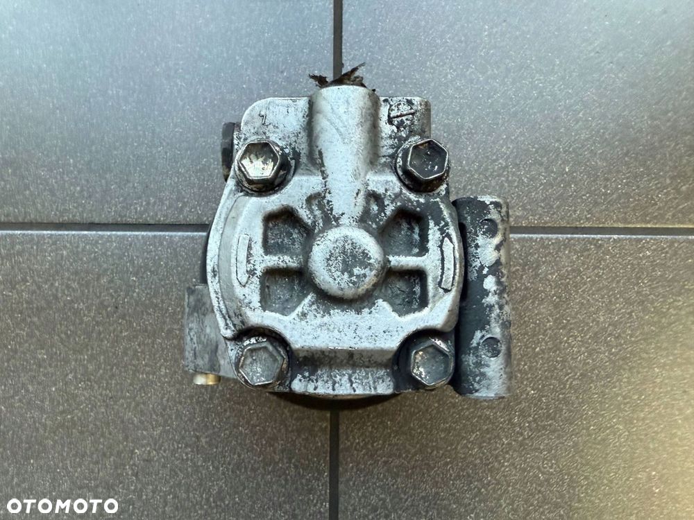 POMPA WSPOMAGANIA 1.8 TDCI FORD 6G19-3A696-CE - 3