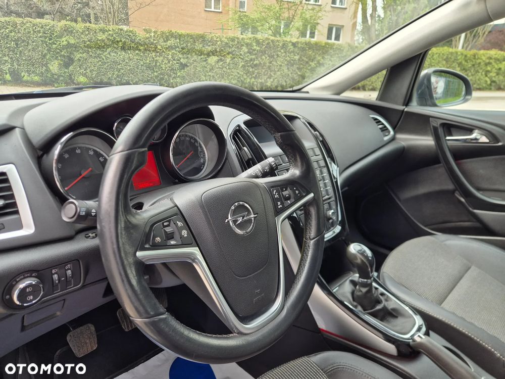 Opel Astra 1.4 T Cosmo S&S EU6 - 14