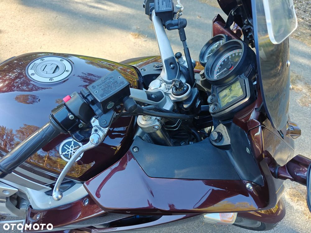 Yamaha FJR - 13