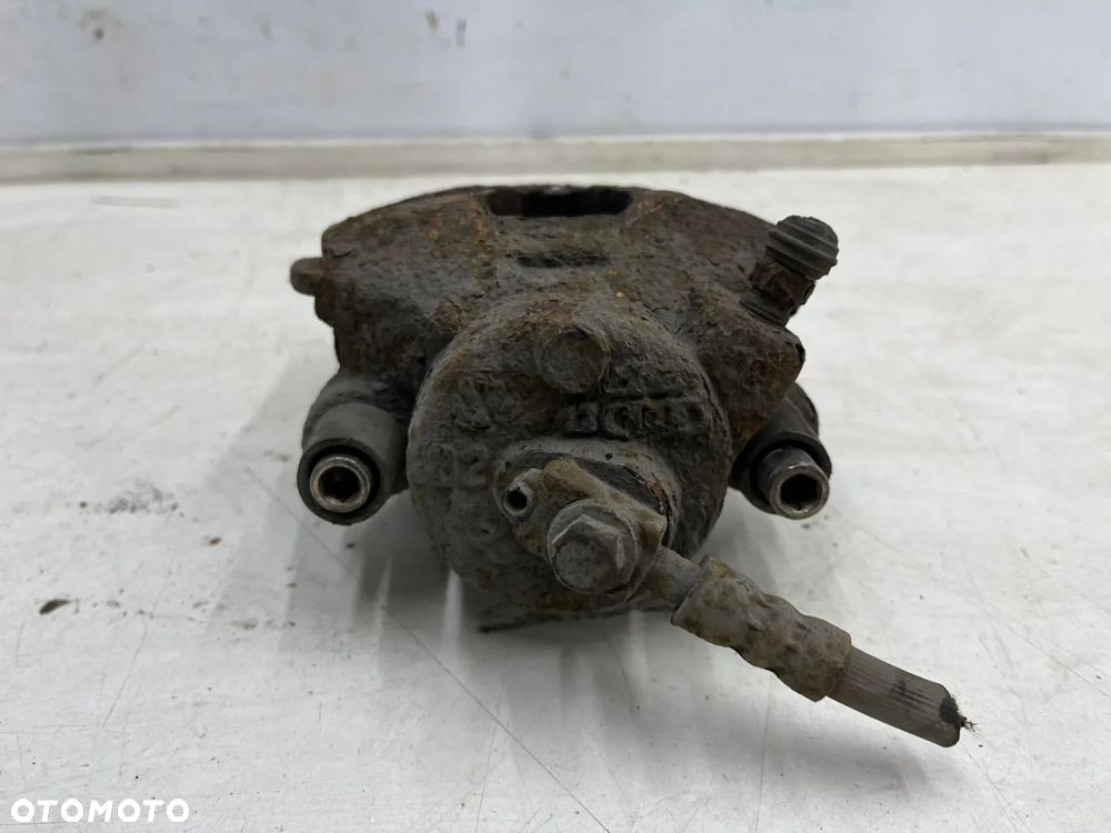 Zacisk hamulcowy VW Golf IV V VI Polo III IV Audi A3 8l 8p Leon I II Ibiza III IV Fabia I II III Octavia I II Caddy III 97-12r. prawy przedni jarzmo - 27