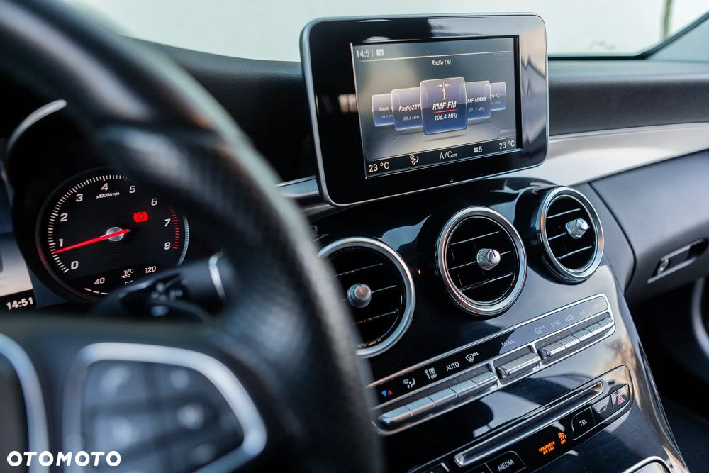 Mercedes-Benz Klasa C - 32