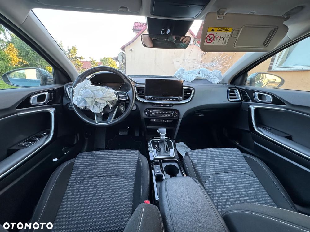 Kia Ceed 1.6 CRDi (48V Mild-Hybrid) DCT7 Vision - 19