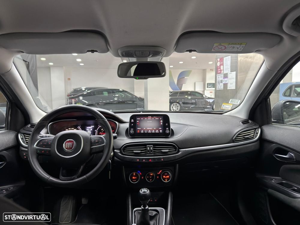 Fiat Tipo Station Wagon 1.6 M-Jet Lounge Tech J17 - 23