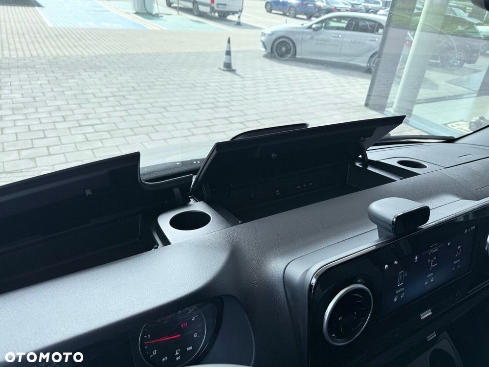 Mercedes-Benz Sprinter 517 cdi długi 4325 mm. - 18