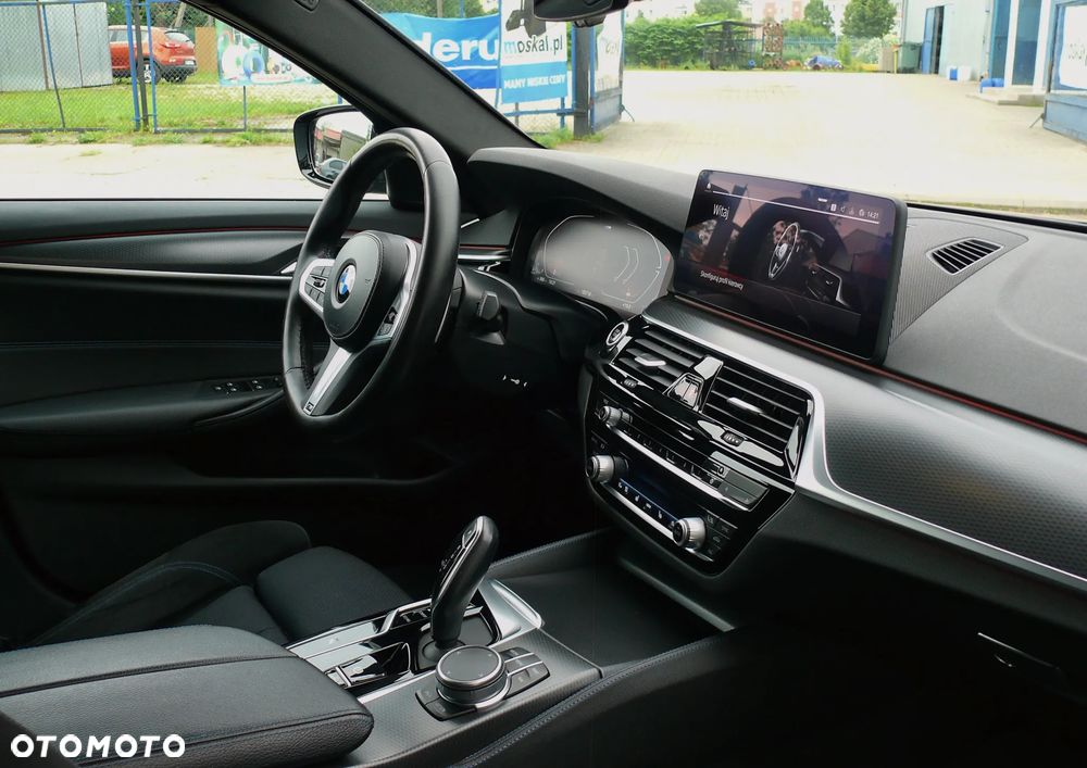 BMW Seria 5 520d M Sport sport - 11