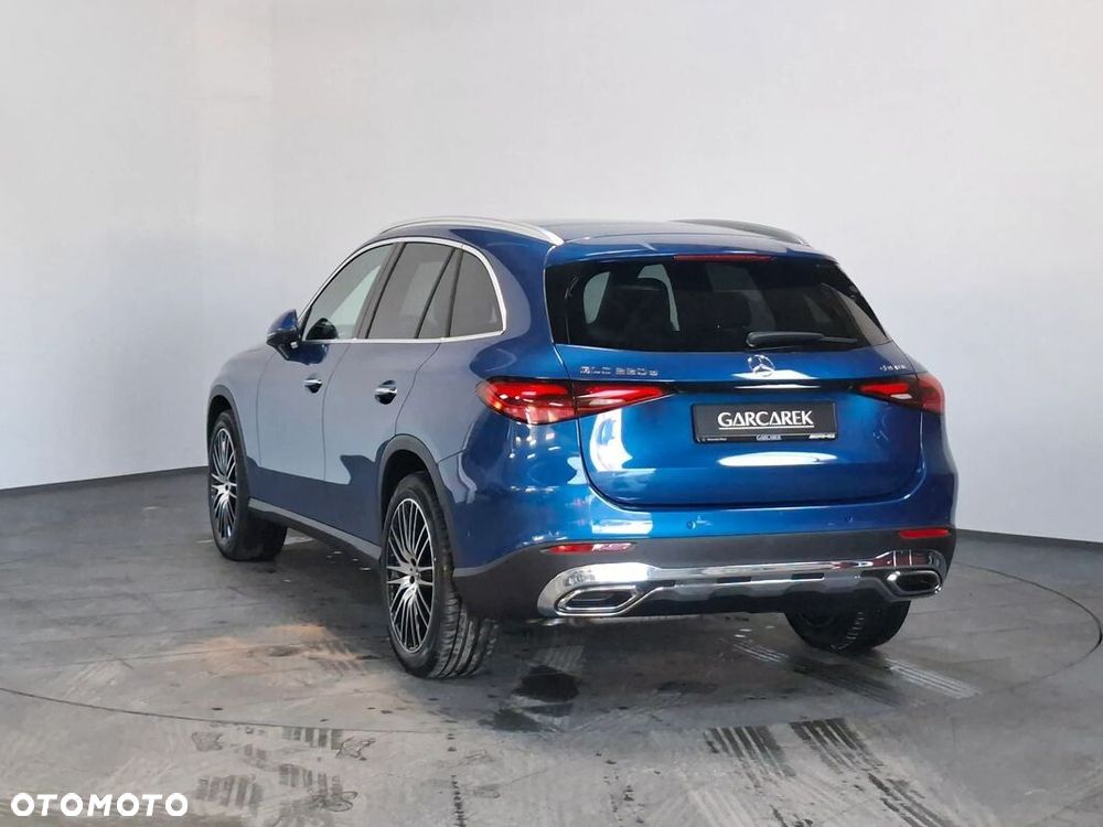 Mercedes-Benz GLC - 4