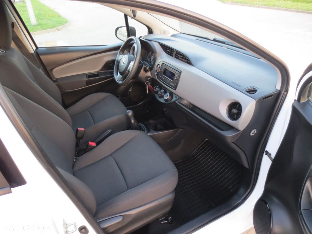 Toyota Yaris - 13