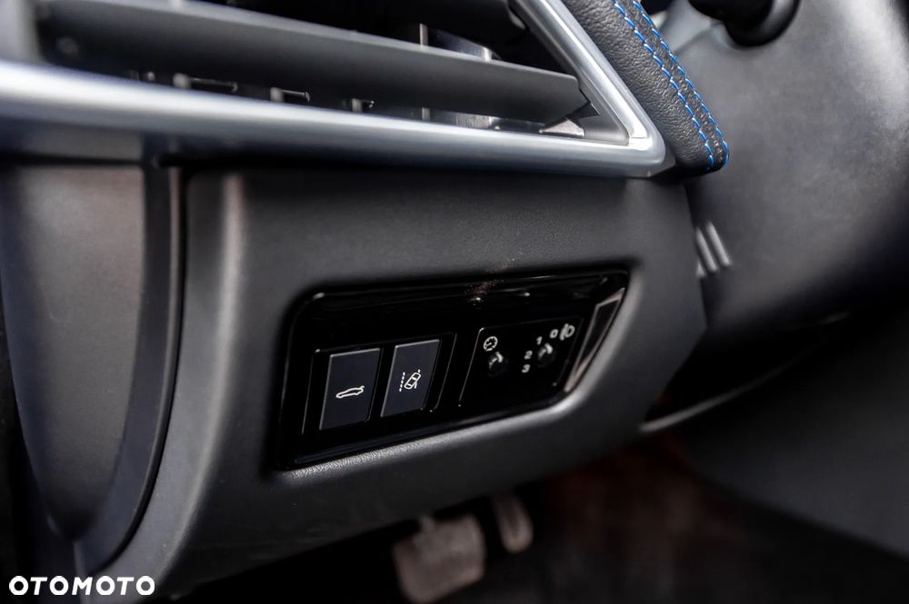 Jaguar XE 20d R-Sport Ingenium Edition - 28