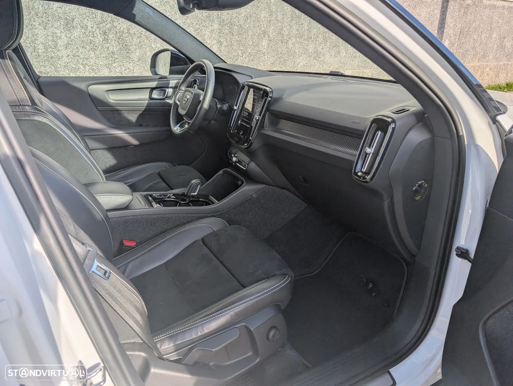 Volvo XC 40 1.5 T2 R-Design Geartronic - 11