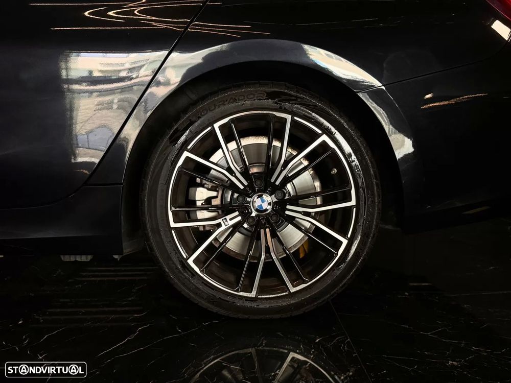 BMW 320 e Line Sport Auto — fotografia 8