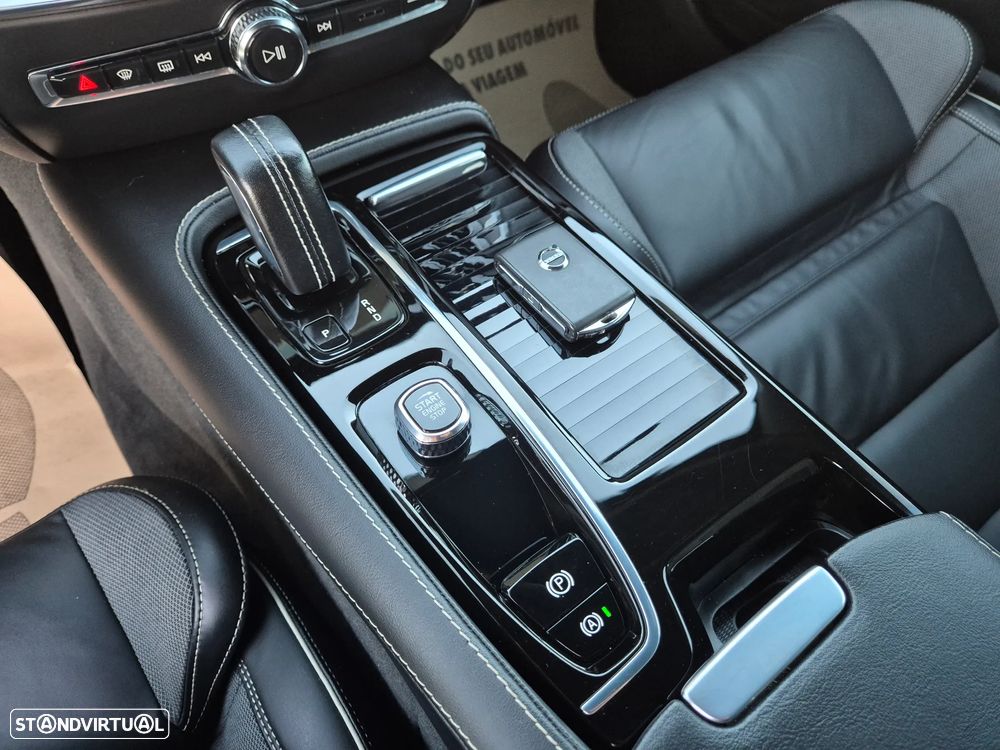 Volvo V60 2.0 T6 AWD TE R-Design - 33