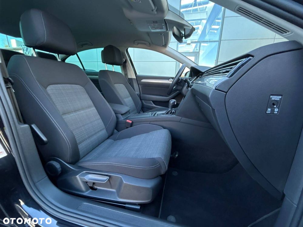Volkswagen Passat 2.0 TSI Business DSG - 17