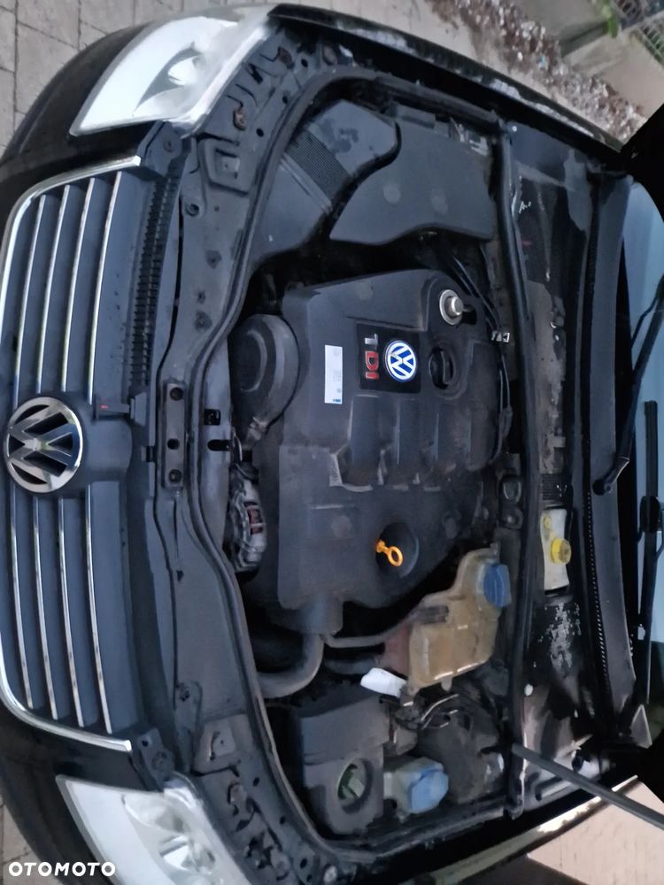 Volkswagen Passat 1.9 TDI Highline - 10
