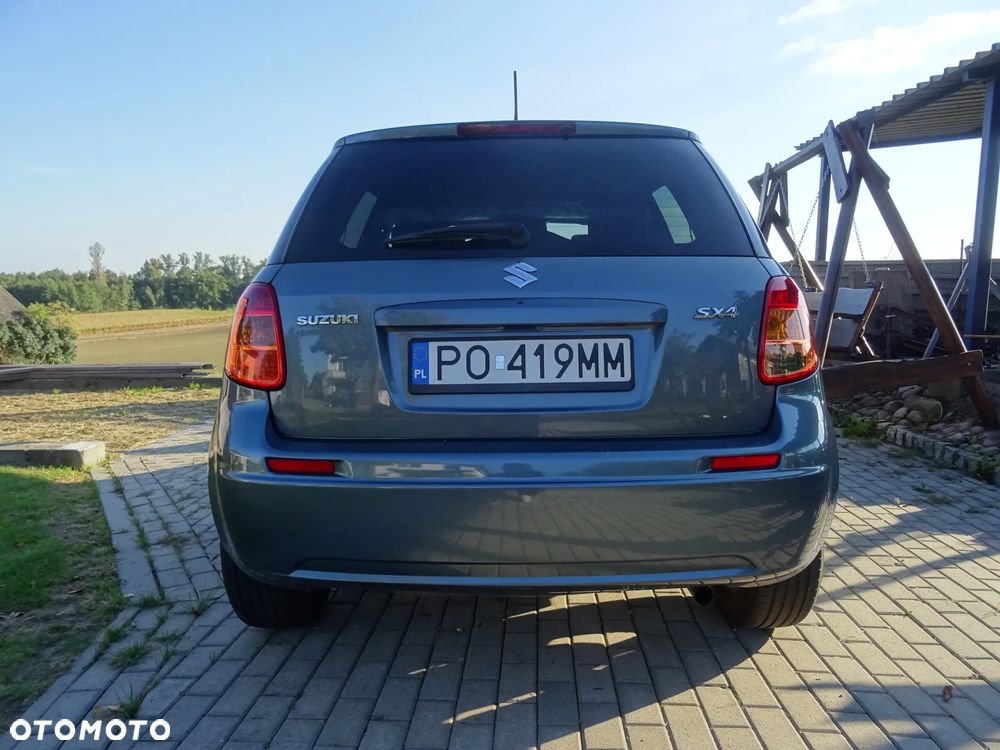 Suzuki SX4 1.6 GLX / Comfort - 2