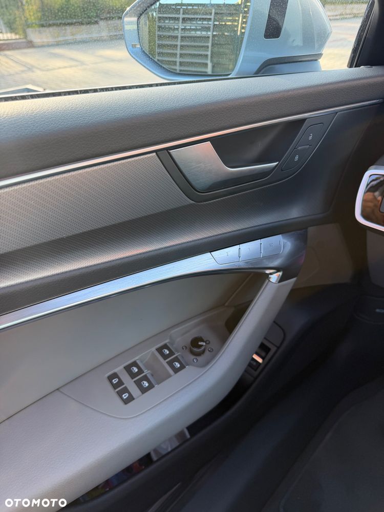Audi A6 Avant 40 TDI quattro S tronic - 22