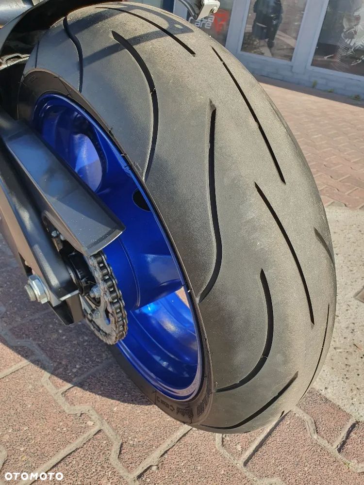 Suzuki GSX-R - 11