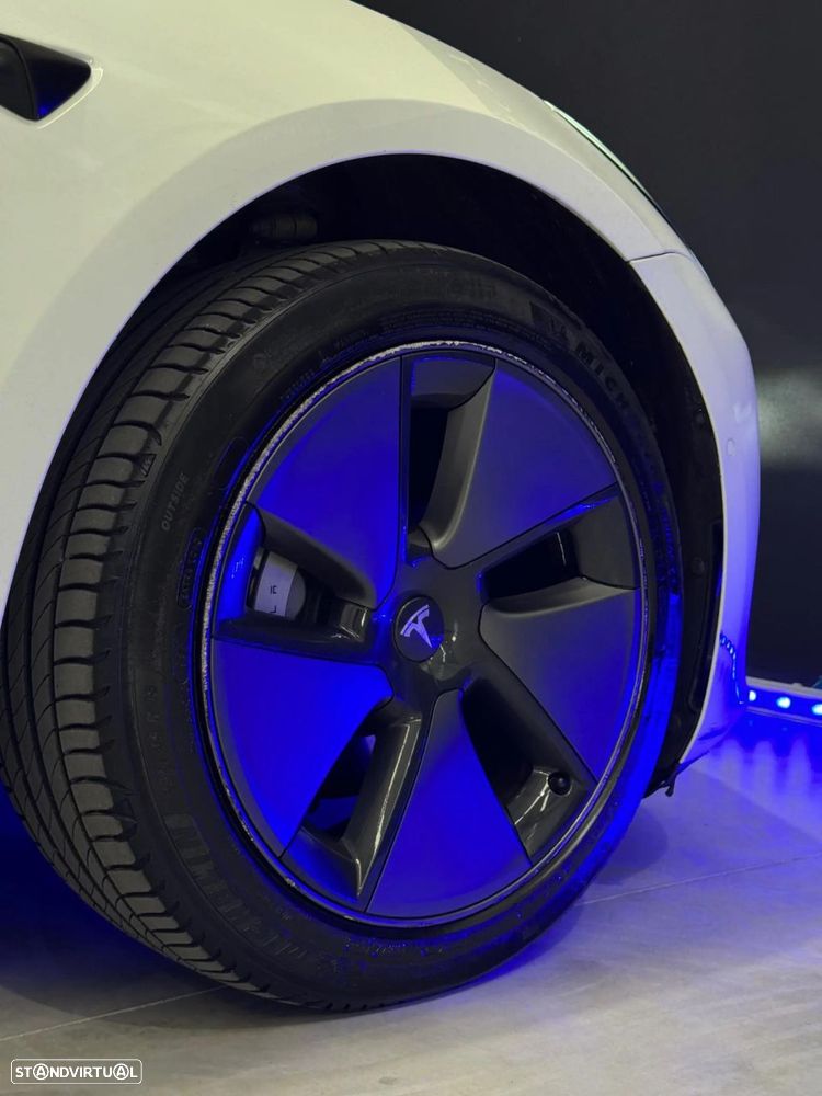Tesla Model 3 Long Range Tração Integral - 17