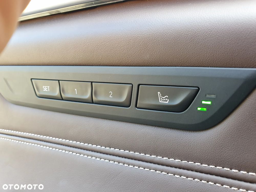 BMW Seria 5 530e iPerformance xDrive Luxury Line - 3