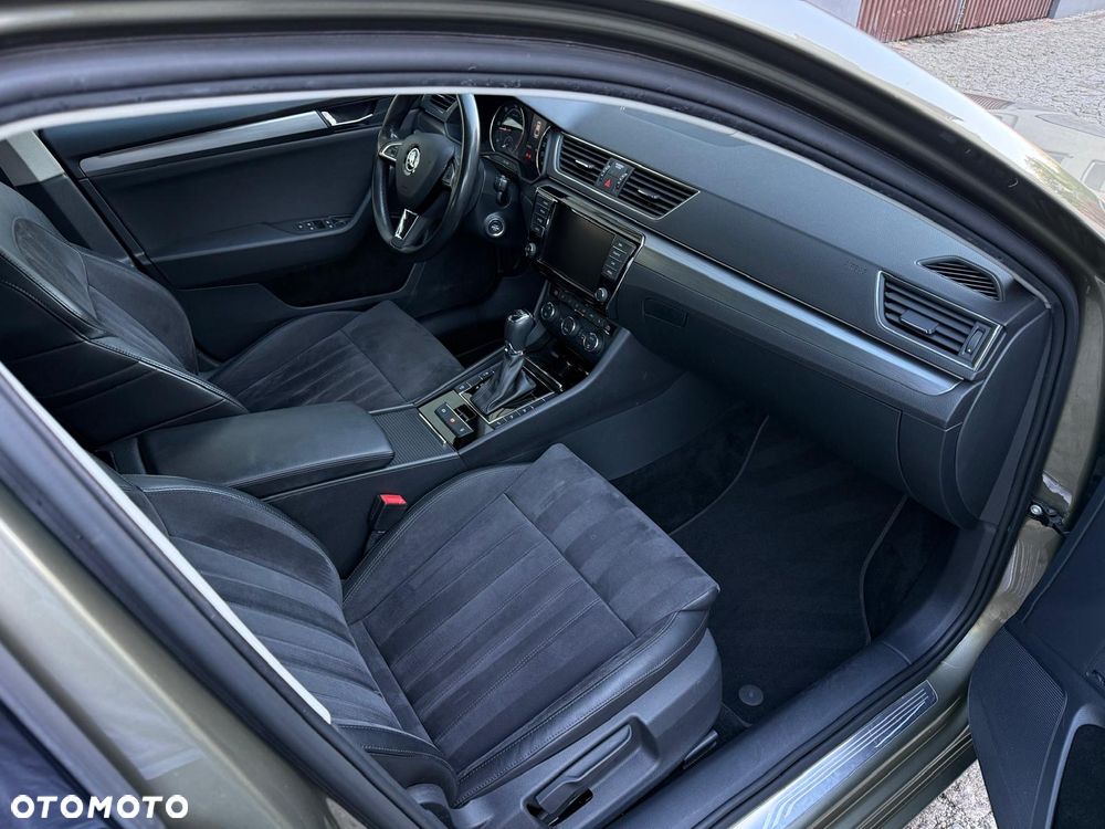 Skoda Superb 2.0 TDI DSG Premium Edition - 8