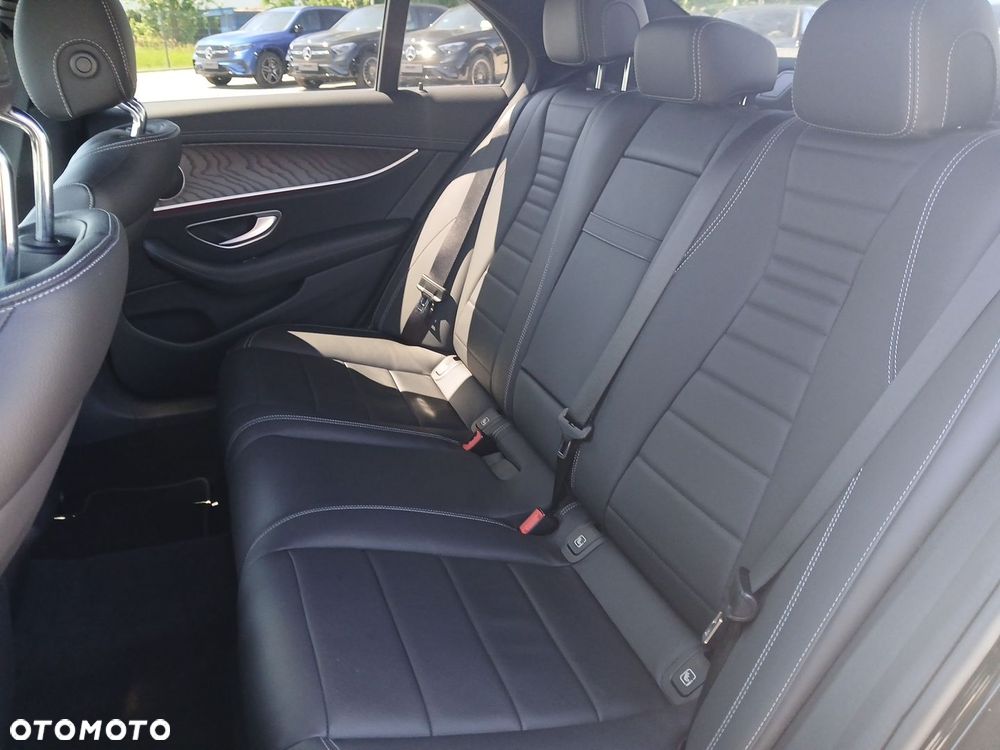 Mercedes-Benz Klasa E 300 de Avantgarde - 19