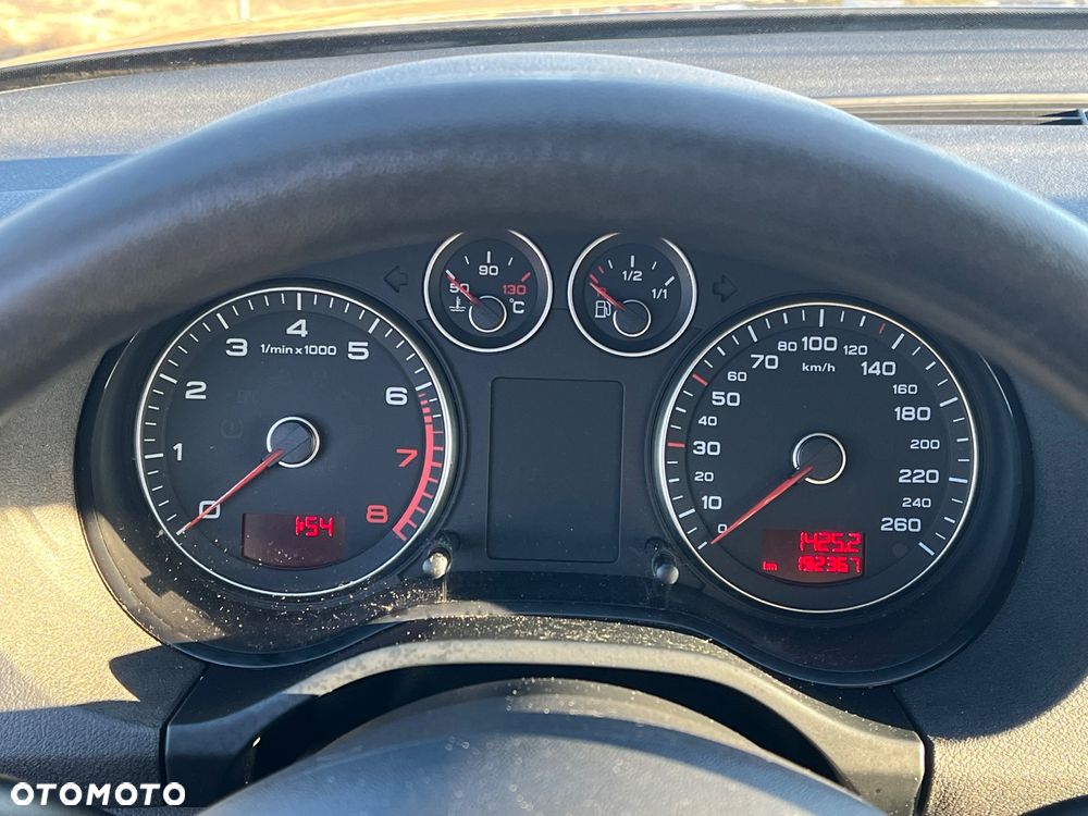 Audi A3 Cabrio 1.6 Attraction - 25