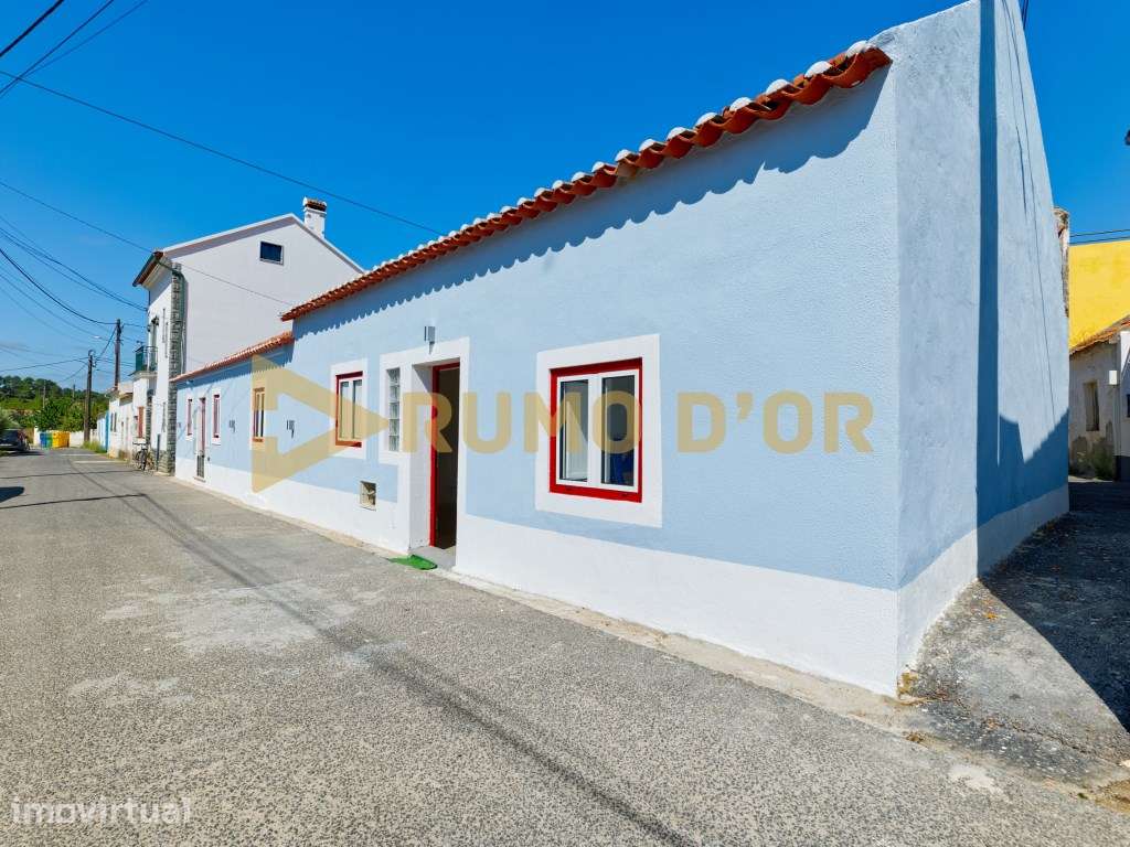 Moradia T3+1 Remodelada | Elegância e Conforto em Cabanas do Chão - Grande imagem: 4/47
