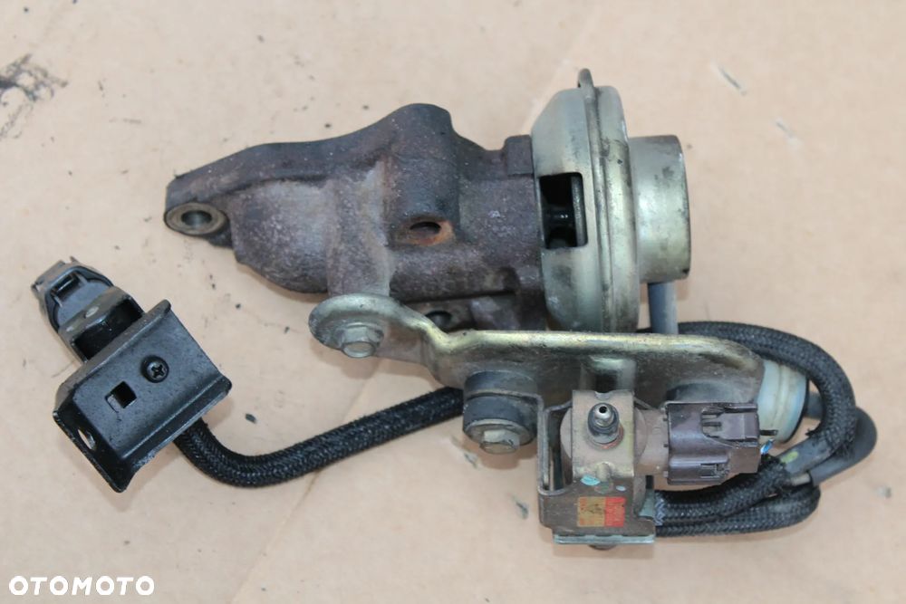 ZAWÓR EGR TOYOTA COROLLA VERSO I E12 2.0 D4D 1CD 25620-27070 - 7