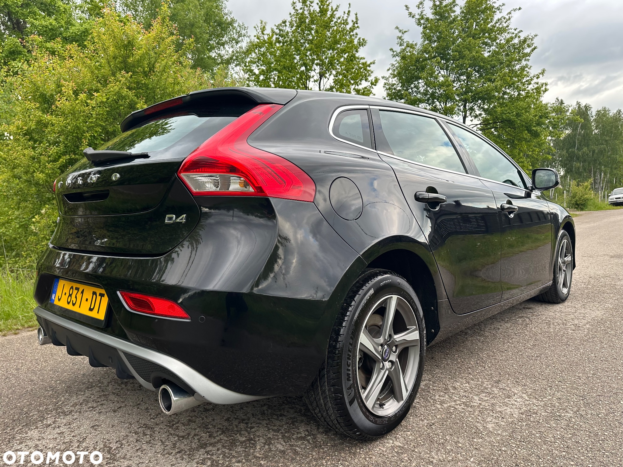 Volvo V40 D4 Drive-E R-Design Momentum - 14