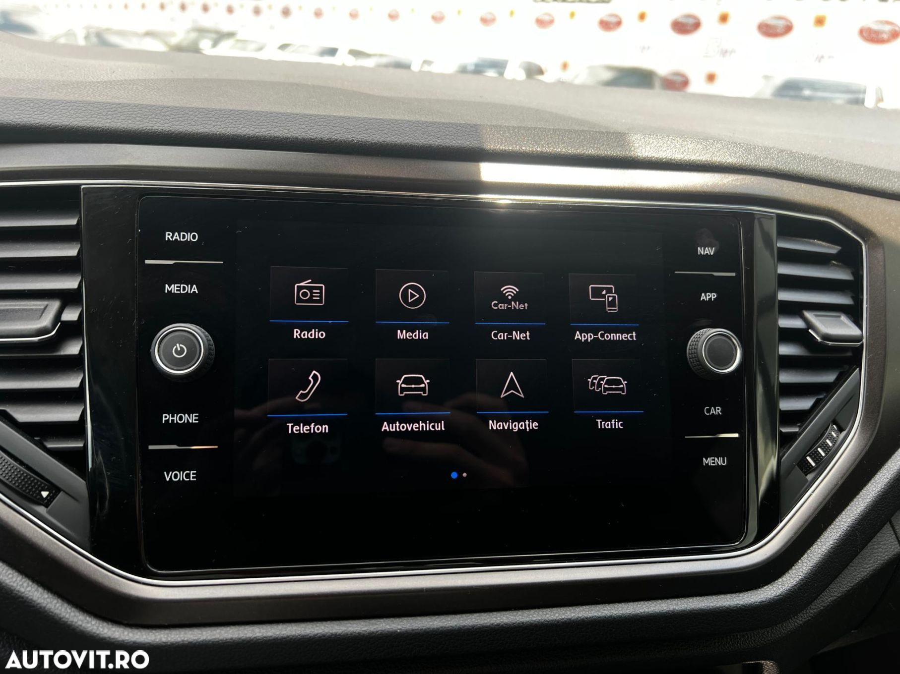 Volkswagen T-ROC - 17