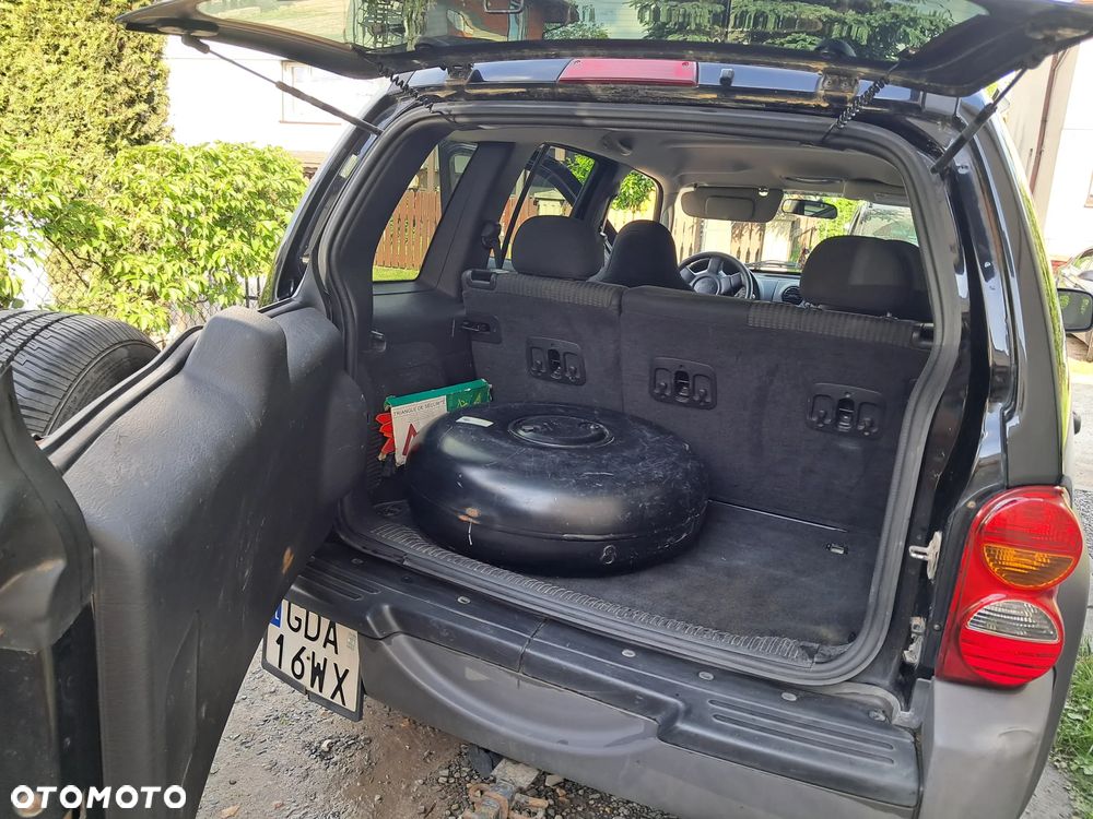 Jeep Liberty - 11