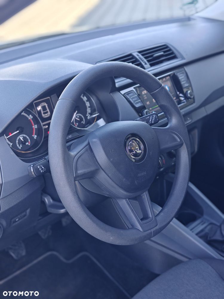 Skoda Fabia - 23