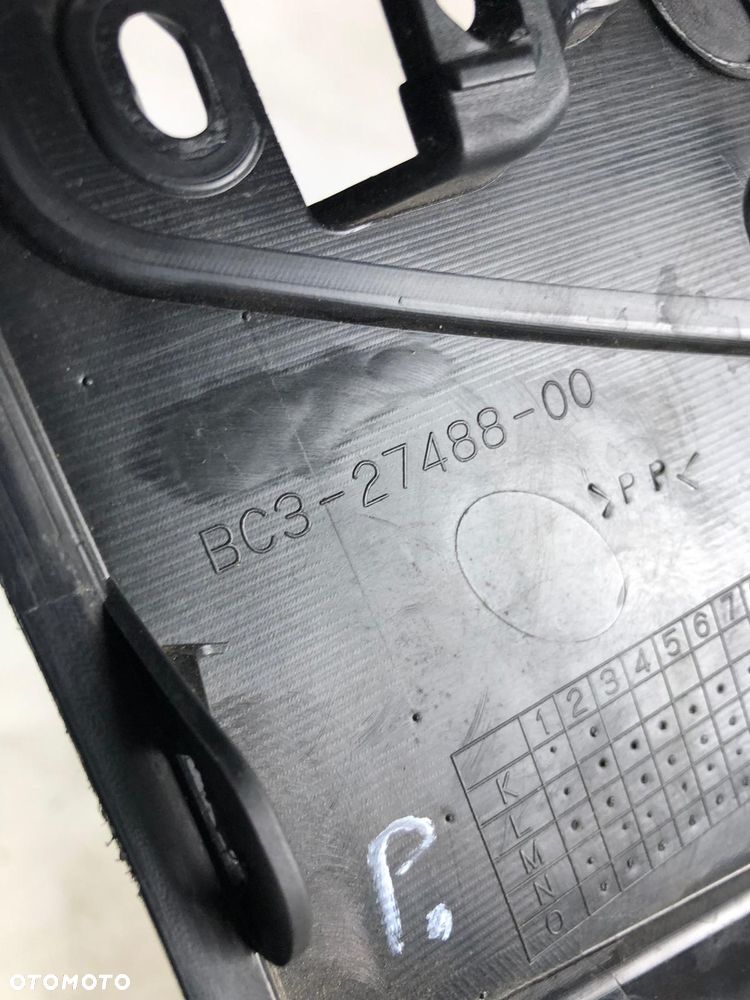 Yamaha T-MAX 530 17- Prawa Podłoga Podest Wypełnienie Osłona Nakładka - 8
