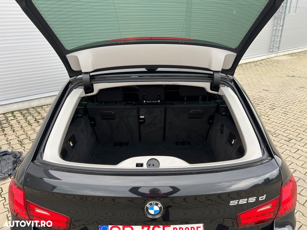 BMW Seria 5 525d Touring Aut. - 12